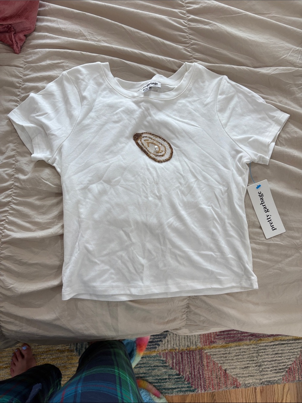 Pretty Garder White Short Sleeve Tee with Beaded Center Detail